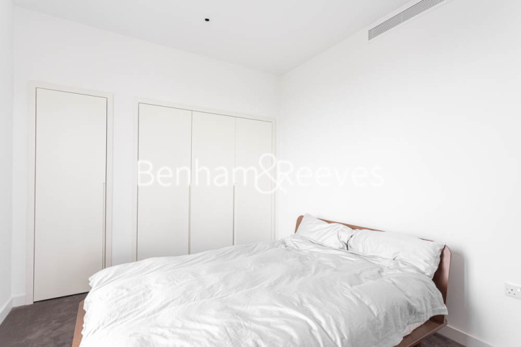 1  bedroom flat to rent in Serapis house, Good Luck Hope, E14-image 3