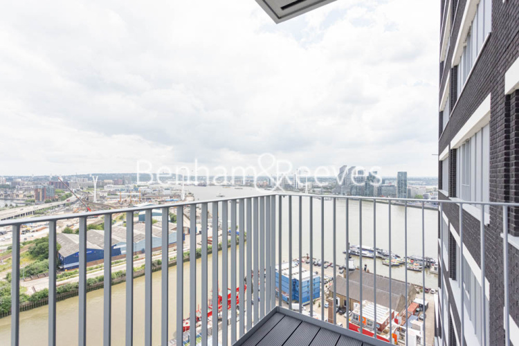 1  bedroom flat to rent in Serapis house, Good Luck Hope, E14-image 5