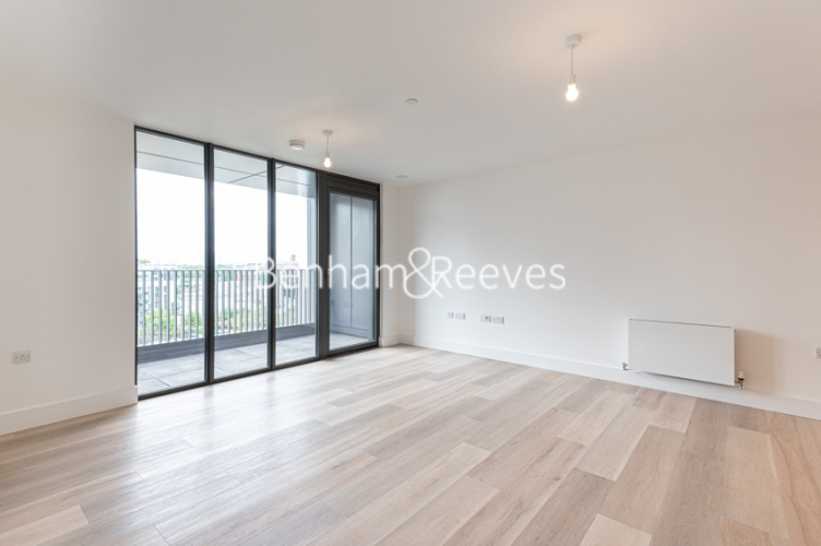 2 bedrooms flat to rent in Corn House, Marshgate Lane, E15-image 1