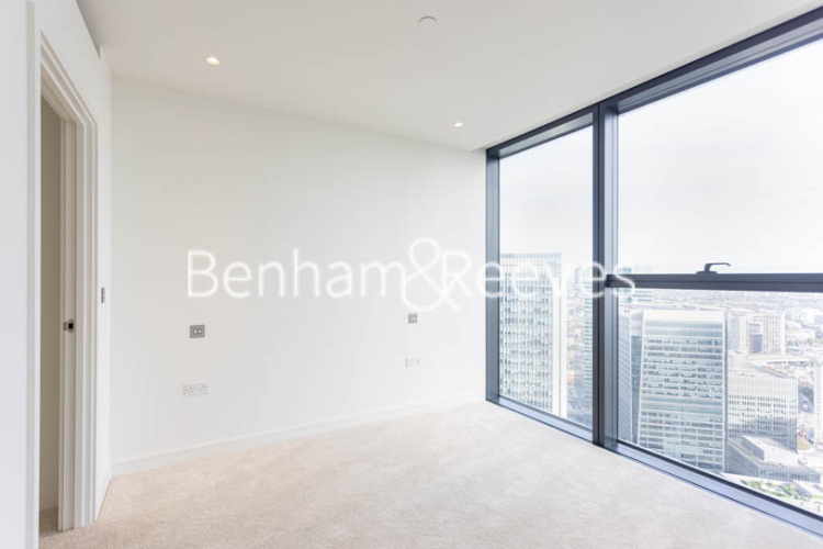 2  bedrooms flat to rent in Hampton Tower, Marsh Wall, E14-image 3