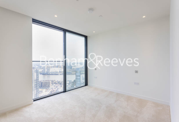 2 bedrooms flat to rent in Hampton Tower, Marsh Wall, E14-image 9