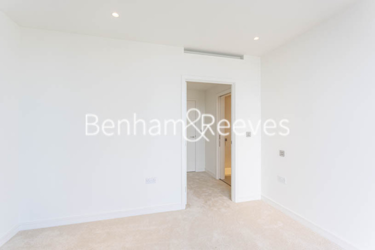 2  bedrooms flat to rent in Hampton Tower, Marsh Wall, E14-image 21