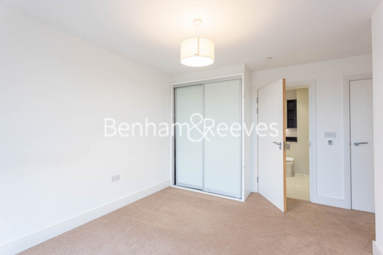 2 bedrooms flat to rent in Ivy Point, Hannaford Walk, E3-image 9