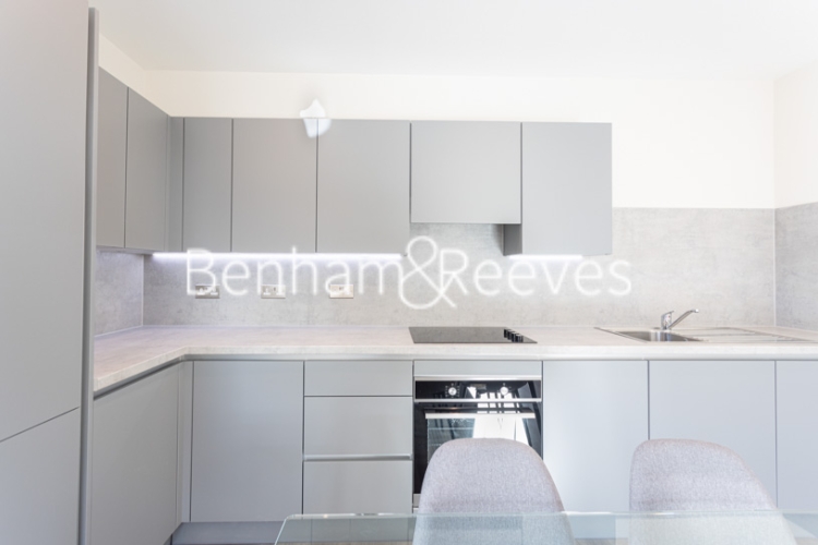 2 bedrooms flat to rent in Tansy House, Forest Road, E17-image 2