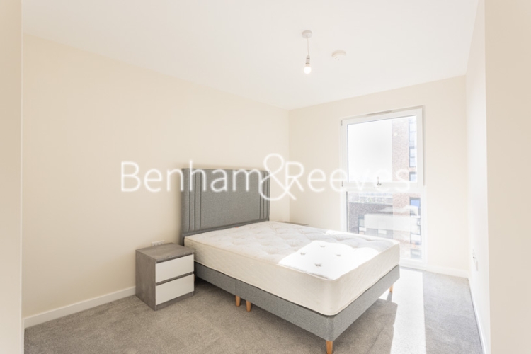 2  bedrooms flat to rent in Tansy House, Forest Road, E17-image 3