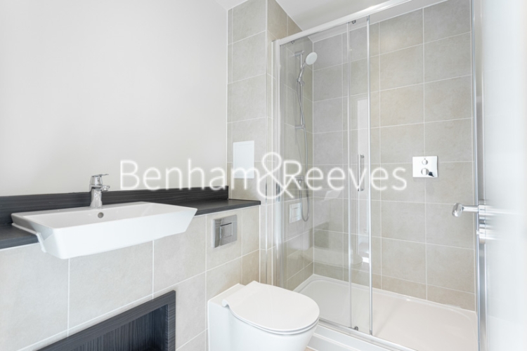 2 bedrooms flat to rent in Tansy House, Forest Road, E17-image 4