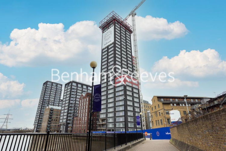 1  bedroom flat to rent in GoodLuck Hope Walk, Canning Town, E14-image 8