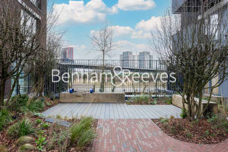 1  bedroom flat to rent in GoodLuck Hope Walk, Canning Town, E14-image 21