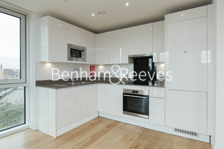 3  bedrooms flat to rent in High Street, Stratford, E15-image 7