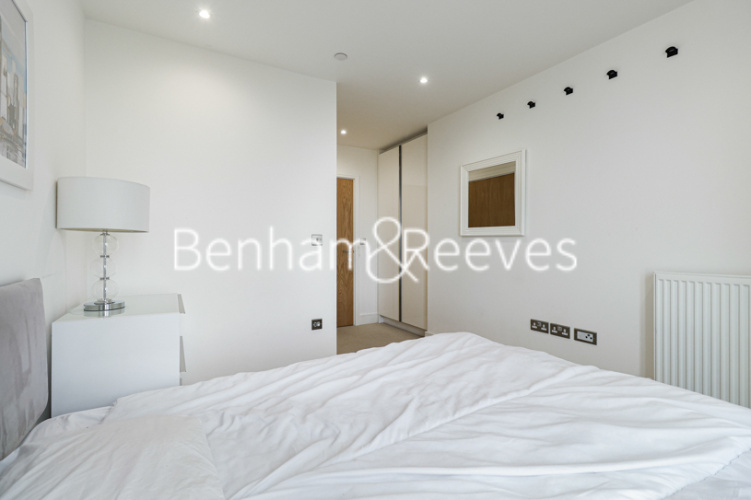 3  bedrooms flat to rent in High Street, Stratford, E15-image 11