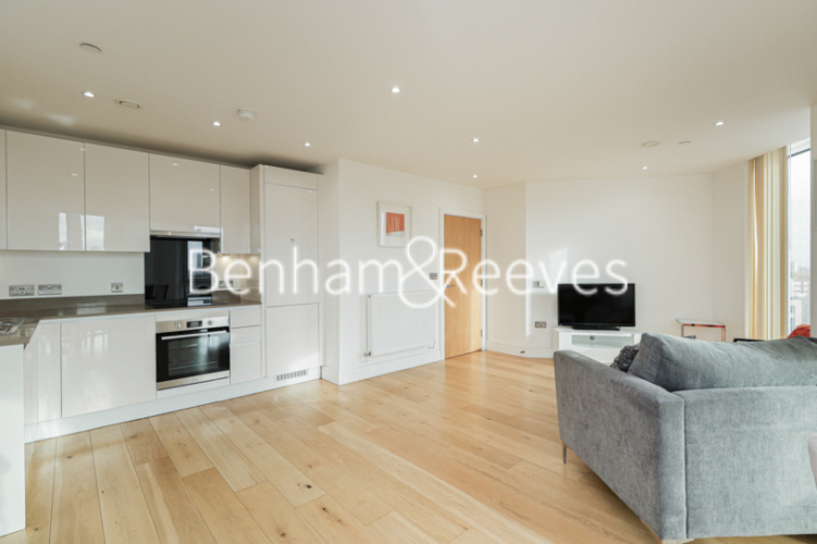 3  bedrooms flat to rent in High Street, Stratford, E15-image 12