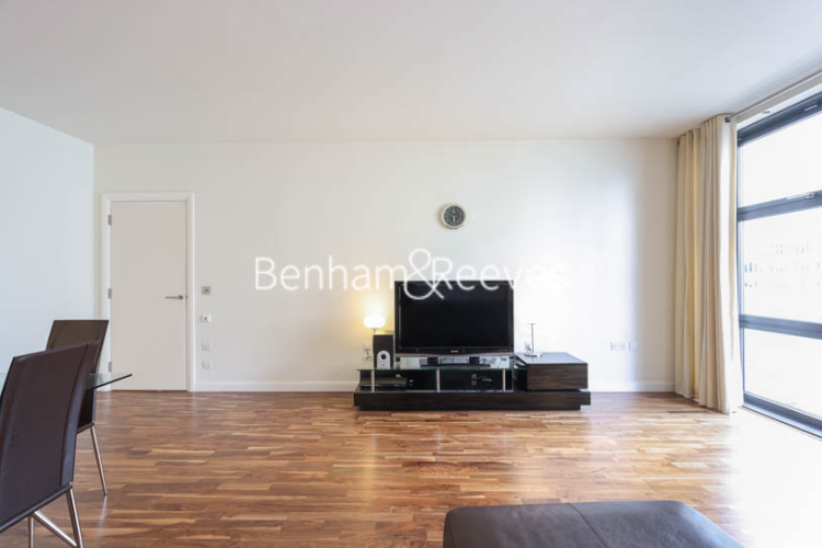 2  bedrooms flat to rent in South Quay Square, Canary Wharf, E14-image 1