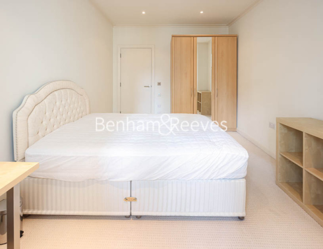 2  bedrooms flat to rent in South Quay Square, Canary Wharf, E14-image 4