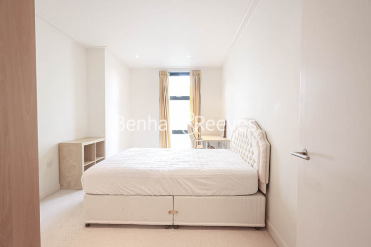 2  bedrooms flat to rent in South Quay Square, Canary Wharf, E14-image 15