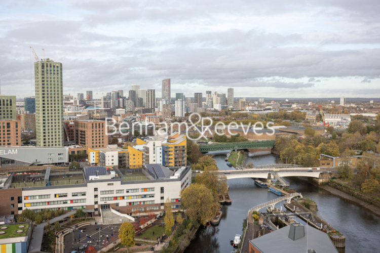 1 bedroom flat to rent in Skyline Apartments, Makers Yard, E3-image 16