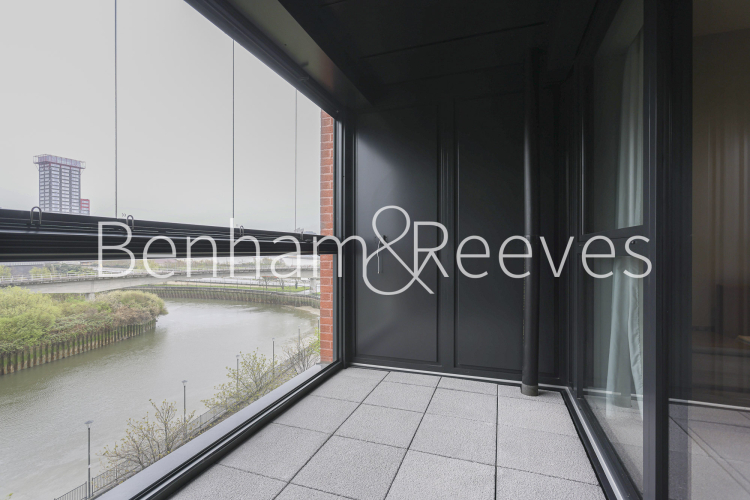 1  bedroom flat to rent in Avalon Point, Silvoecia Way, E14-image 6