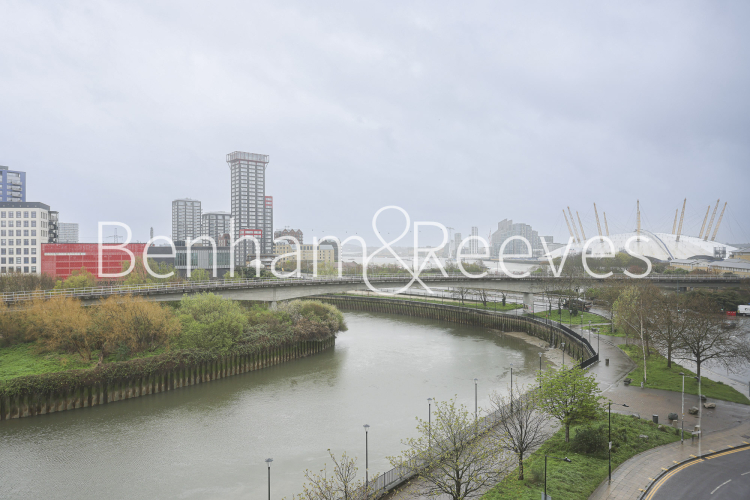 1 bedroom flat to rent in Avalon Point, Silvoecia Way, E14-image 7