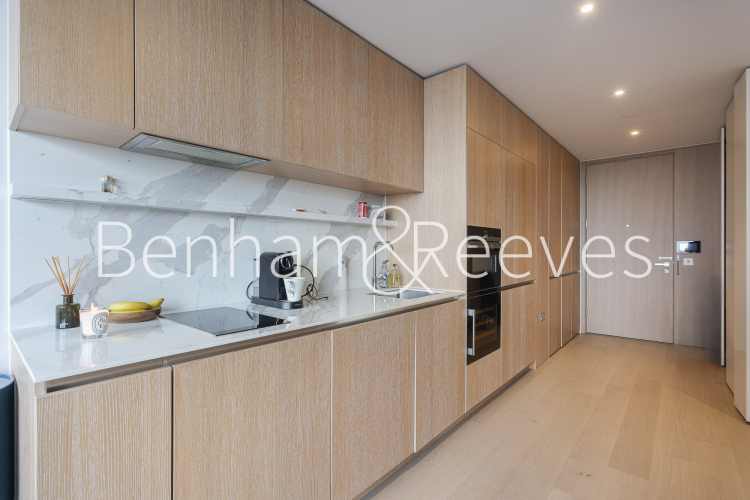 Studio flat to rent in Park Drive, Canary Wharf, E14-image 8