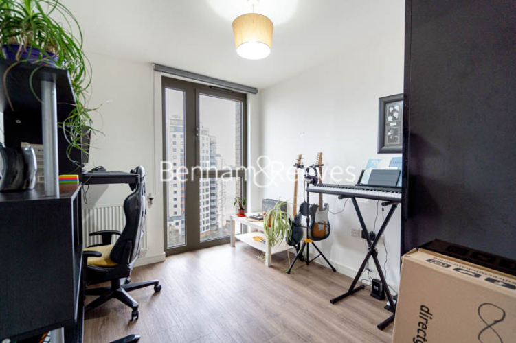 2  bedrooms flat to rent in Booth Road, Canary Wharf, E16-image 12