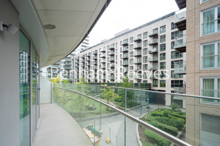 1  bedroom flat to rent in Arena tower, Crossharbour Plaza, E14-image 9