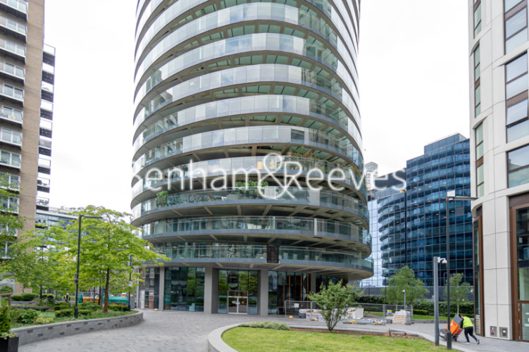 1  bedroom flat to rent in Arena tower, Crossharbour Plaza, E14-image 10
