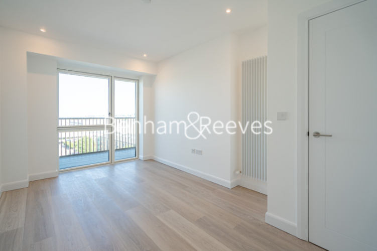 2  bedrooms flat to rent in Western Gateway, Royal Dock, E16-image 9
