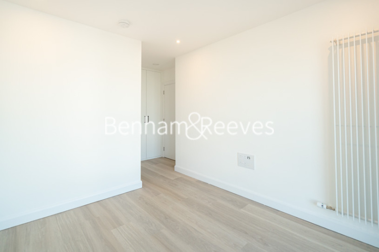 2  bedrooms flat to rent in Western Gateway, Royal Dock, E16-image 13