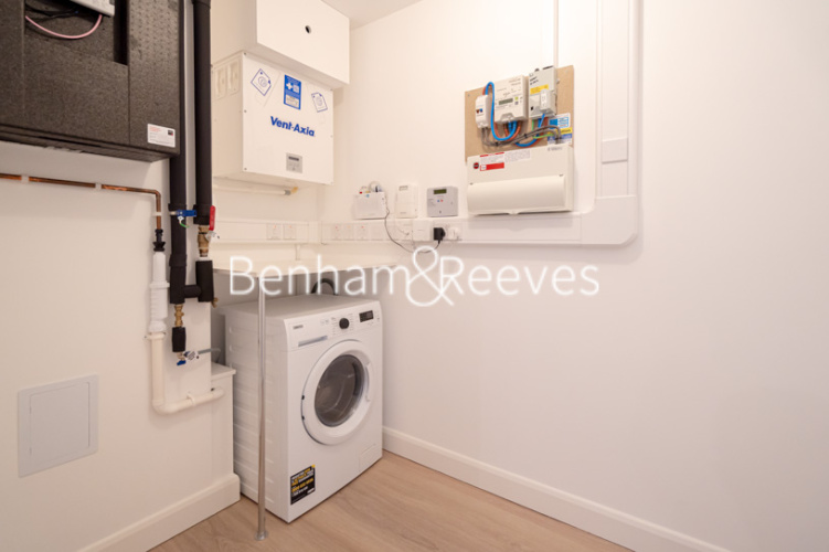 2  bedrooms flat to rent in Western Gateway, Royal Dock, E16-image 15