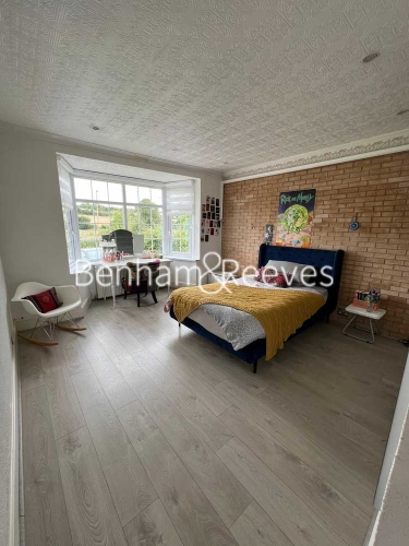 3 bedrooms house to rent in St Leonards Road, Waltham Abbey, EN9-image 8