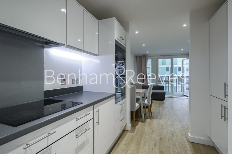 1  bedroom flat to rent in Highland Street, Stratford, E15-image 14