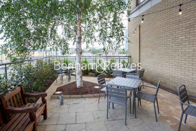 2  bedrooms flat to rent in Circus Apartment, Westferry Circus, E14-image 8