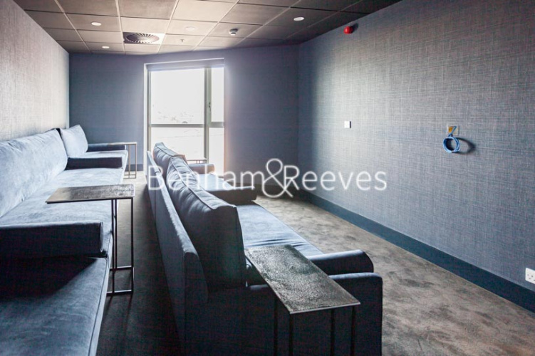 2  bedrooms flat to rent in Circus Apartment, Westferry Circus, E14-image 12