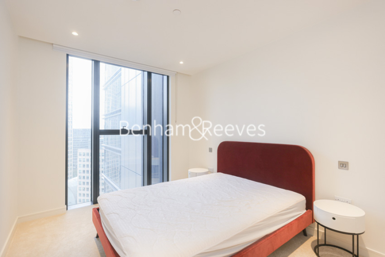 1 bedroom flat to rent in Marsh Wall, South Quay Plaza, E14-image 8