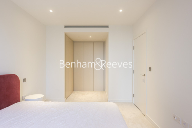 1 bedroom flat to rent in Marsh Wall, South Quay Plaza, E14-image 13
