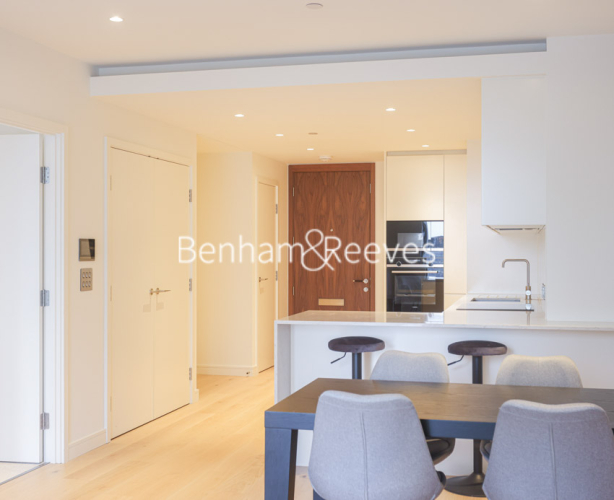 1 bedroom flat to rent in Marsh Wall, South Quay Plaza, E14-image 15