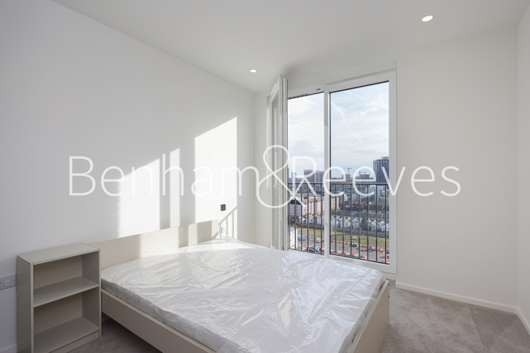 1  bedroom flat to rent in Hawser Lane, Canary Wharf, E14-image 3