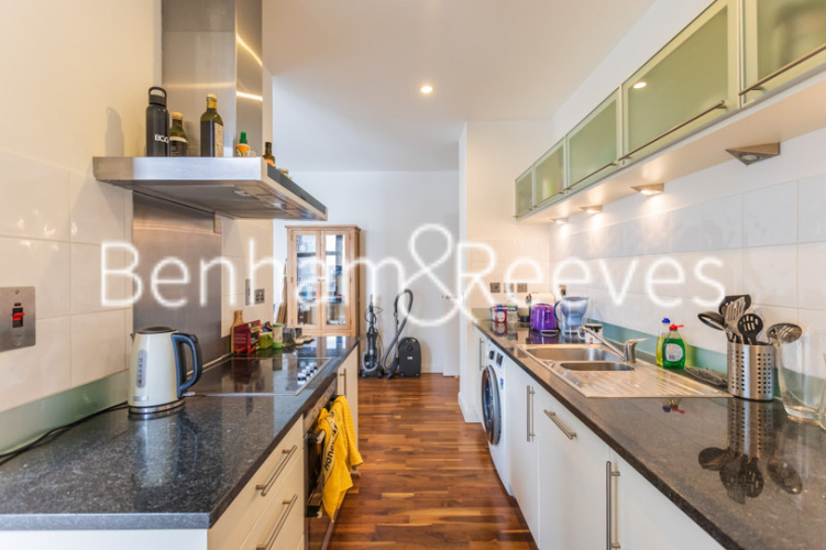 2  bedrooms flat to rent in South Quay Square, Canary Wharf, E14-image 2