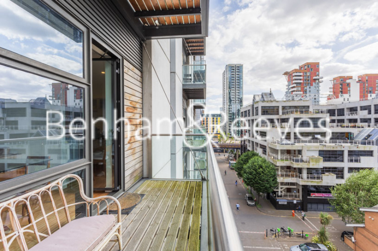 2  bedrooms flat to rent in South Quay Square, Canary Wharf, E14-image 10