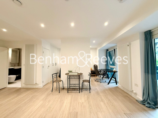 Studio flat to rent in Seagull Lane, Custom house, E16-image 2