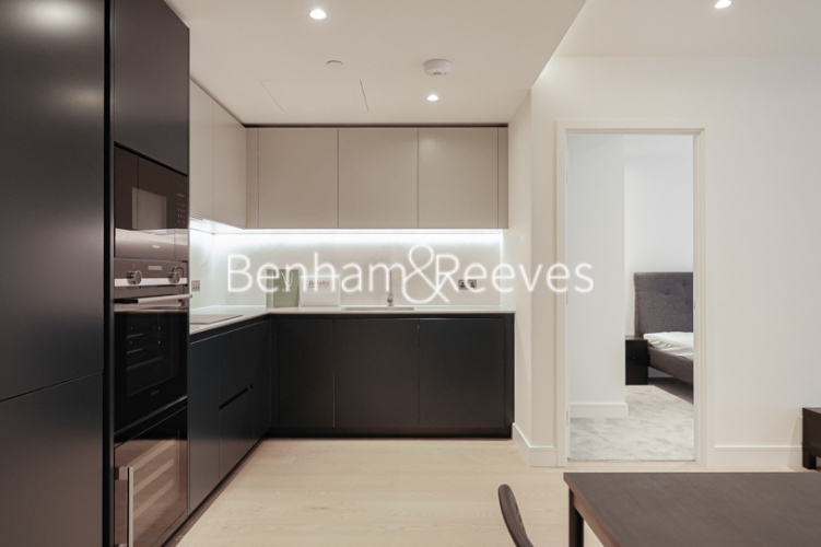 2  bedrooms flat to rent in Harcourt Tower, Canary Wharf, E14-image 2