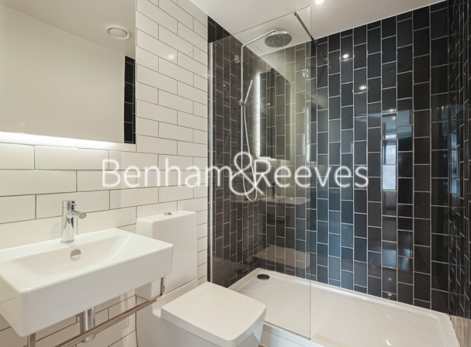 2  bedrooms flat to rent in Bonnet Street, Royal Wharf Riverscape, E16-image 5
