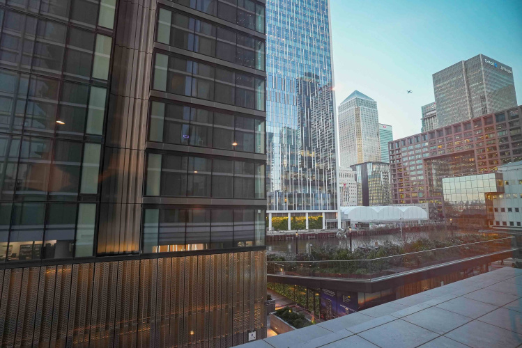 1  bedroom flat to rent in west tower, Canary Wharf, E14-image 13