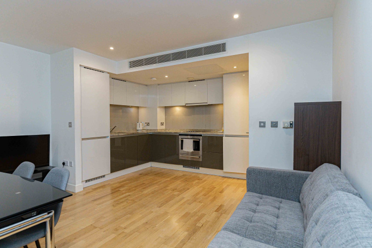 1  bedroom flat to rent in west tower, Canary Wharf, E14-image 14