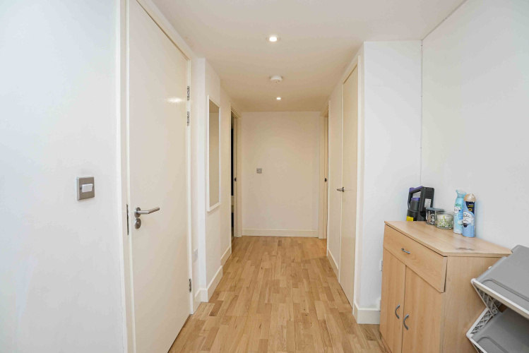1  bedroom flat to rent in west tower, Canary Wharf, E14-image 16