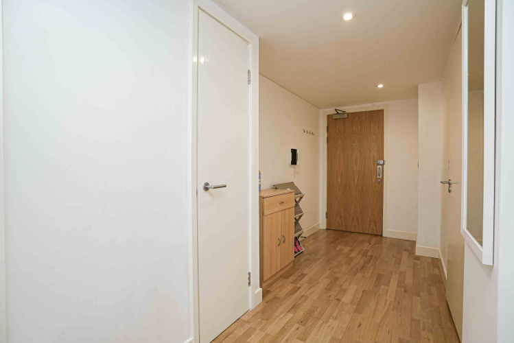 1  bedroom flat to rent in west tower, Canary Wharf, E14-image 19