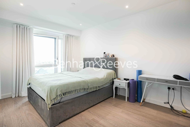 1  bedroom flat to rent in Royal Docks, Canary Wharf, E16-image 9