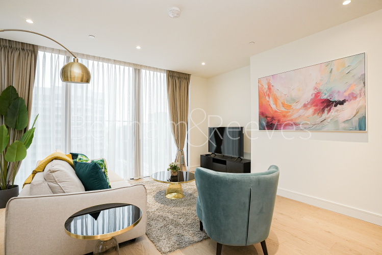2  bedrooms flat to rent in Harcourt tower, South Quay Plaza, E14-image 3