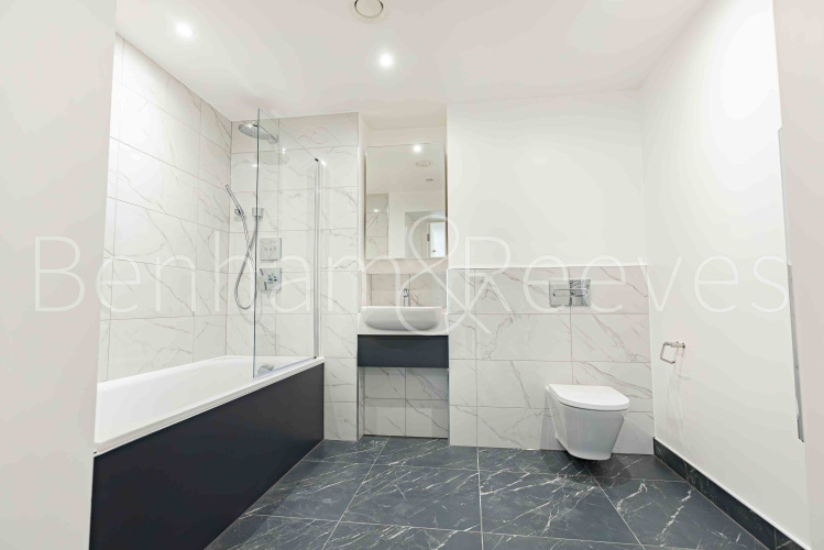 2  bedrooms flat to rent in One Thames Quay, Marsh Wall, E14-image 4