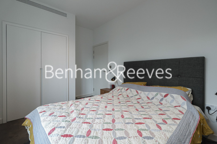 1  bedroom flat to rent in Goodluck Hope, Canning town, E14-image 3