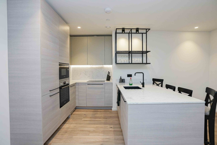 1  bedroom flat to rent in Hawser Lane, Poplar riverside, E14-image 2
